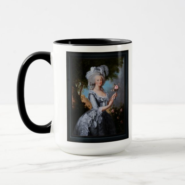 Marie Antoinette mit einer Rose Tasse (Links)