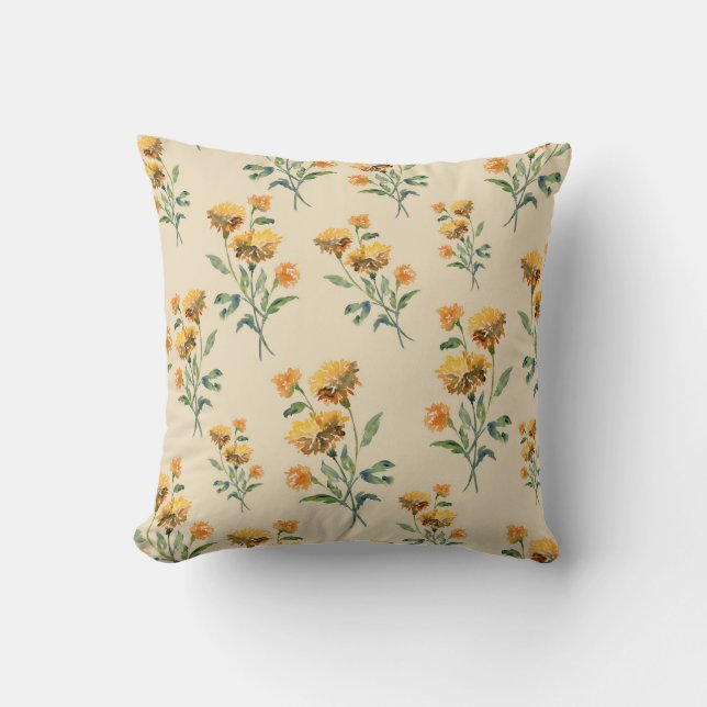 Marigold Watercolor Throw Pillow Kissen (Vorderseite)