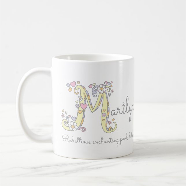 Marilyn Letter M dekorativer Name mit Bedeutung Ta Kaffeetasse (Links)