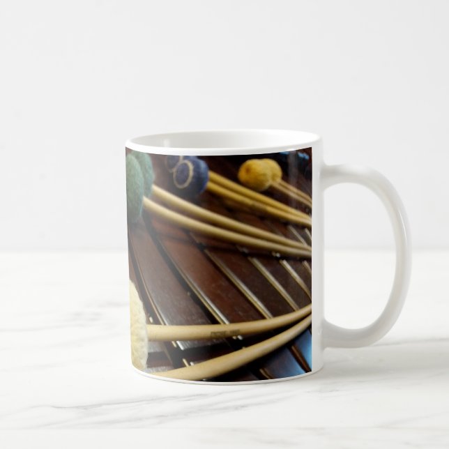 Marimba-Holzhammer auf Marimba Tasse (Rechts)