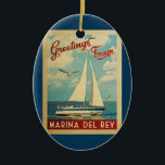 Marina del Rey Sailboat Vintage Reise California Keramik Ornament<br><div class="desc">Diese Grüße von Marina del Rey California Vintage Reise nautische Design verfügt über ein Boot,  das auf dem Wasser mit Möwen und einen blauen Himmel gefüllt mit prächtigen puffigen weißen Wolken.</div>