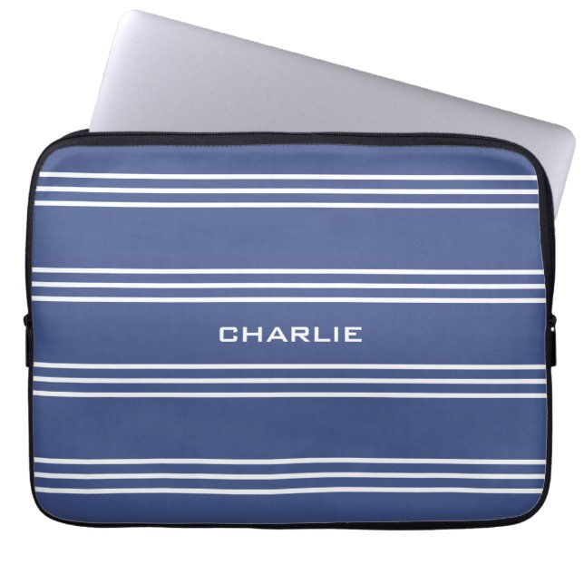 Marine Blue Stripes benutzerdefinierte Monogramm-L Laptopschutzhülle (Vorderseite)