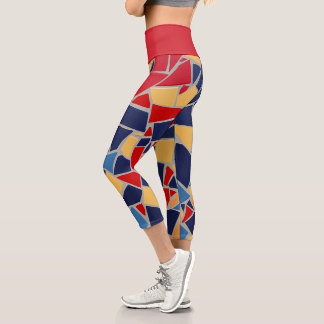 Marineblau und Rotes Mosaik Capri Leggings (Links)