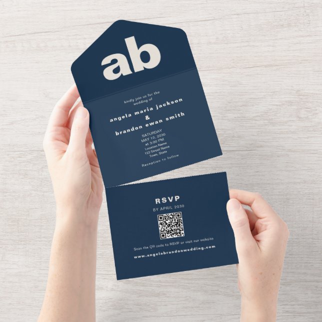 Marineblaue Monogramm-QR-Code-Hochzeit All In One Einladung (Abreißen)
