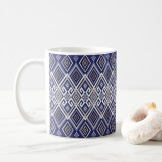 Marineblaue Stammesmotiv-Oberflächenstruktur Kaffeetasse
