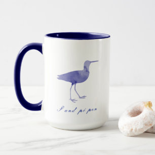 Marineblaue Wasserfarbe-Silhouette des Strandläufe Tasse