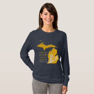 Marinebrücke und Yellos Langarm-Mackinac-Brücke t- T-Shirt