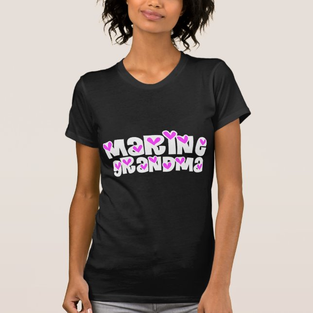 Marinegroßmutter-Rosa-Herzen T-Shirt (Vorderseite)