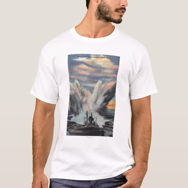 Marinepatrouillen-Schiff gibt Wasserbombe frei T-Shirt (Vorderseite)
