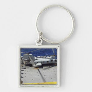 Marines besteigen einen CH-46E Sea Knight Hubschra Schlüsselanhänger