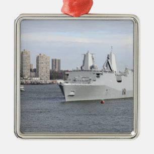 Marines und Segler ziehen die Schienen ab Silbernes Ornament