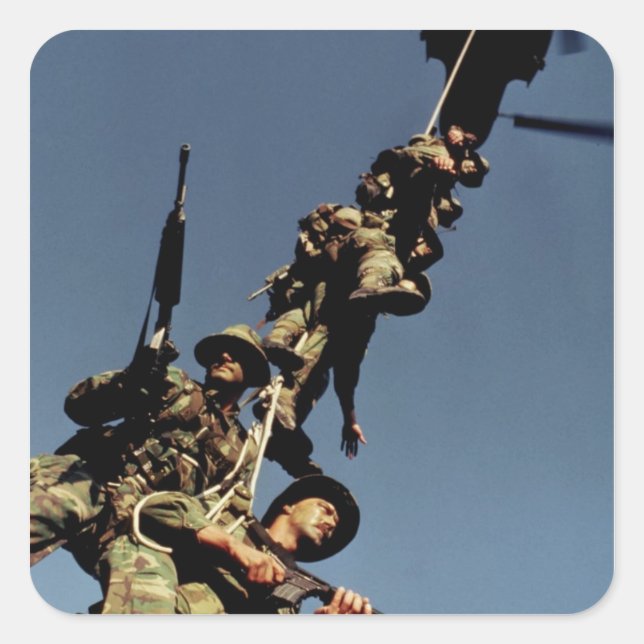 Mariniert auf einem SPIE RIG. Ein Seilgerät, das Quadratischer Aufkleber (Vorderseite)