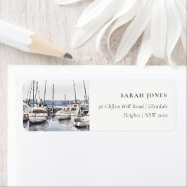 Marinierte Küstenschiffe im Hafen Seascape-Adresse