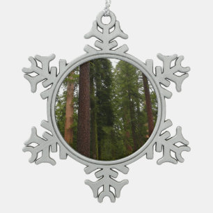 Mariposa Grove im Yosemite National Park Schneeflocken Zinn-Ornament