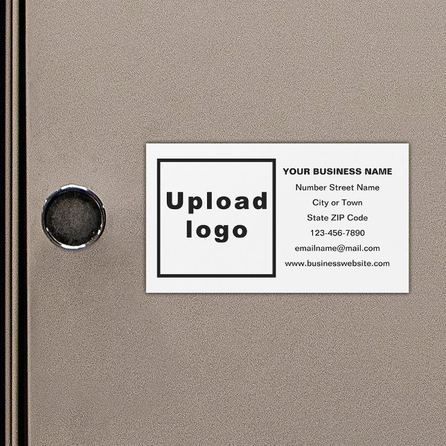 Markenbezeichnung für weiße Magnetkarte (Your business brand on small white rectangle magnetic card.)