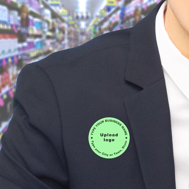 Markenname für hellgrüne runde Form Namensschild (Build brand name awareness. Your business brand on green round name tag.)