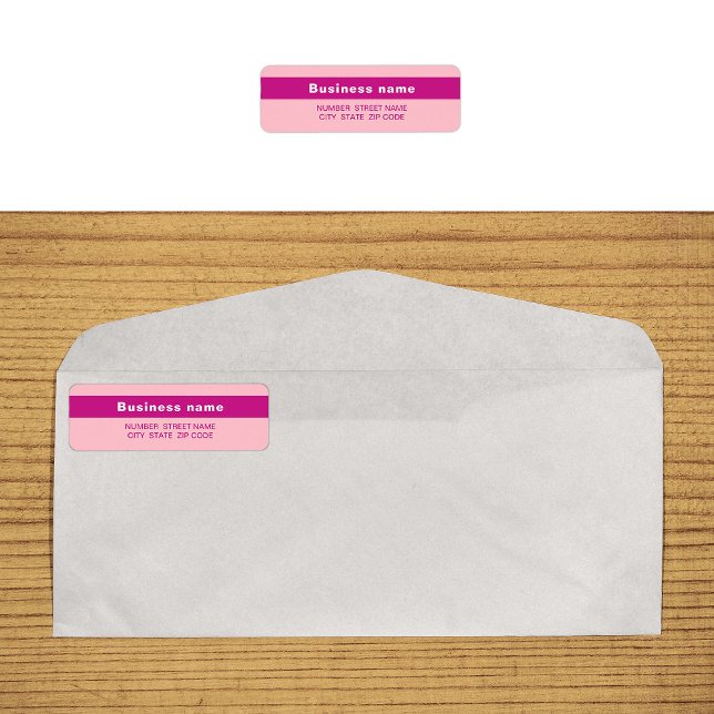 Markierter Markenname auf rosa Rücksendeadresse (Pink return address label with your highlighted brand name)