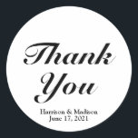 Markierungen für benutzerdefinierte schwarze Skrip Runder Aufkleber<br><div class="desc">Passen Sie Text,  Name Hochzeitsgeschenk Gunst Tag Aufkleber. Schwarz und Weiß.</div>