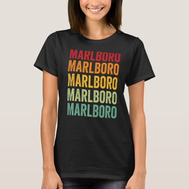 Marlboro Landkreis South Carolina Rainbow Text T-Shirt (Vorderseite)