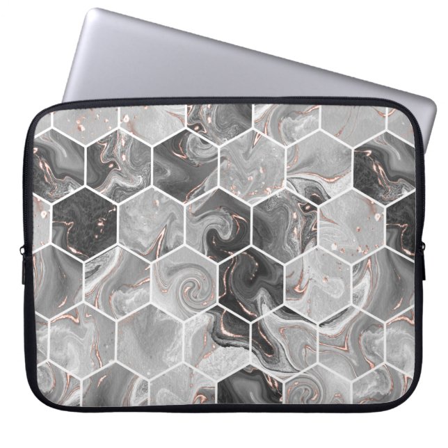 Marmorhexagon nahtlose Textur mit Goldmuster Laptopschutzhülle (Vorderseite)