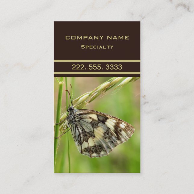 Marmorweißer Schmetterling auf Gras Visitenkarte (Vorderseite)