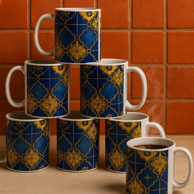 Marokkanisches maurisches elegantes Blau- und Gold Kaffeetasse (Moroccan pattern blue gold ceramic coffee mugs on a kitchen counter. Buy in sets for family/guests)