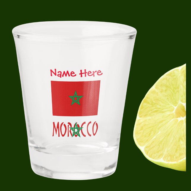 Marokko Marokkanische Flagge Rote Personalisierung Schnapsglas (Moroccan flag on shot glass has the word MOROCCO below in flag colors. Add name in red text above.)