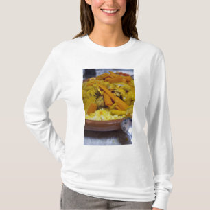 Marokko, Tetouan. Traditionelles marokkanisches Es T-Shirt