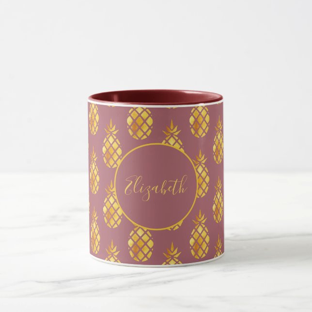 Maroon-Ananas Muster Familienname Tasse (Zentrum)