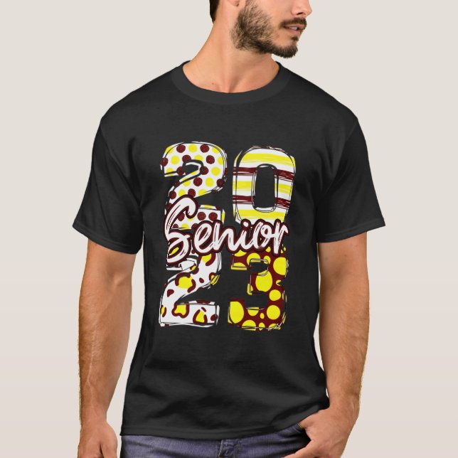 Maroon and Gold Senior 2023 Abschluss Senior Clas T-Shirt (Vorderseite)