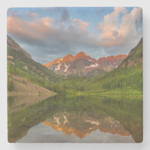 Maroon Bells spiegeln sich in den ruhigen Maroon L Steinuntersetzer