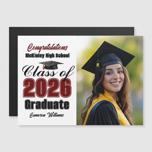 Maroon Class of 2026 Graduation Photo Magnet Card (Vorne/Hinten)