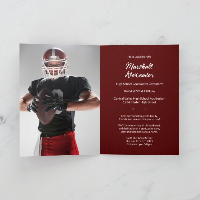 Maroon Geometric Abschluss Foto Einladung (Innenseite)