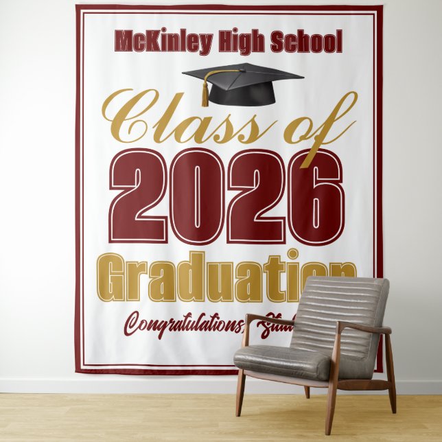 Maroon Gold Class of 2026 Graduation Photo Booth Wandteppich (Beispiel)