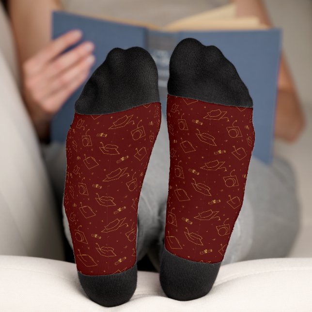 Maroon & Gold Graduation Cap Toss Socks Socken (Unterseite)