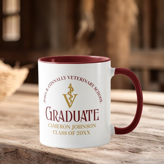 Maroon Gold Veterinary School Abschluss Custom Tasse (Von Creator hochgeladen)