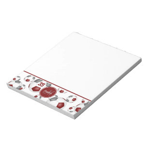 Maroon graue Fußballbälle Muster mit Monogramm Notizblock