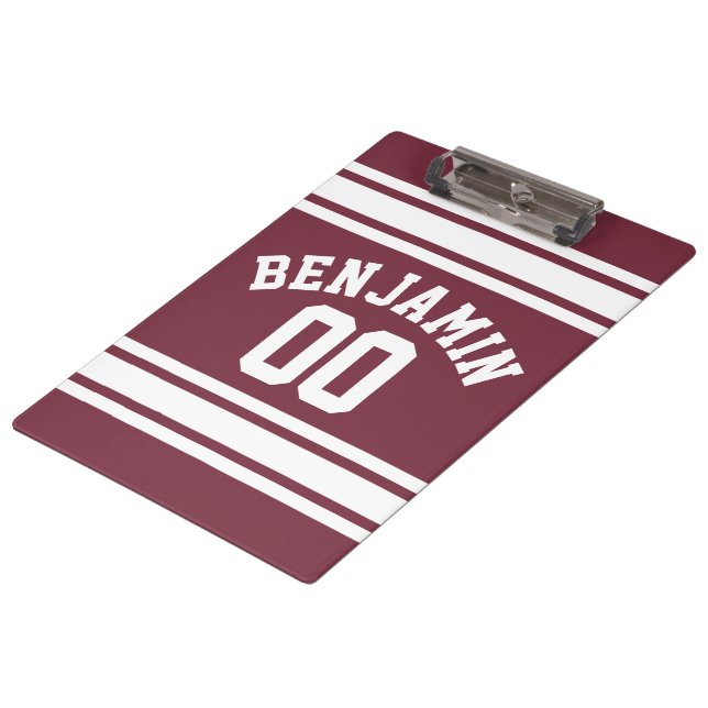 Maroon und White Jersey Stripes Individuelle Name Klemmbrett (Schrägansicht)