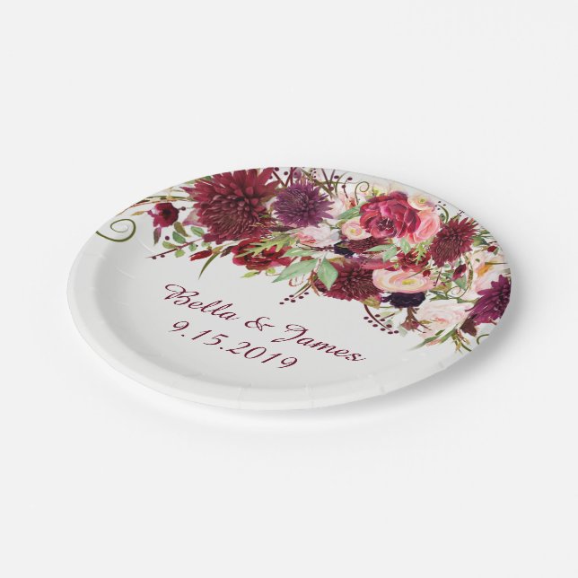 Marsala Red Burgundy Floral Wedding Paper Plate Pappteller (Schrägansicht)