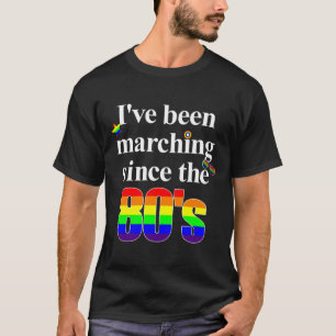 Marschierende LGBT Achtzigerjahre des Gay Pride- T-Shirt