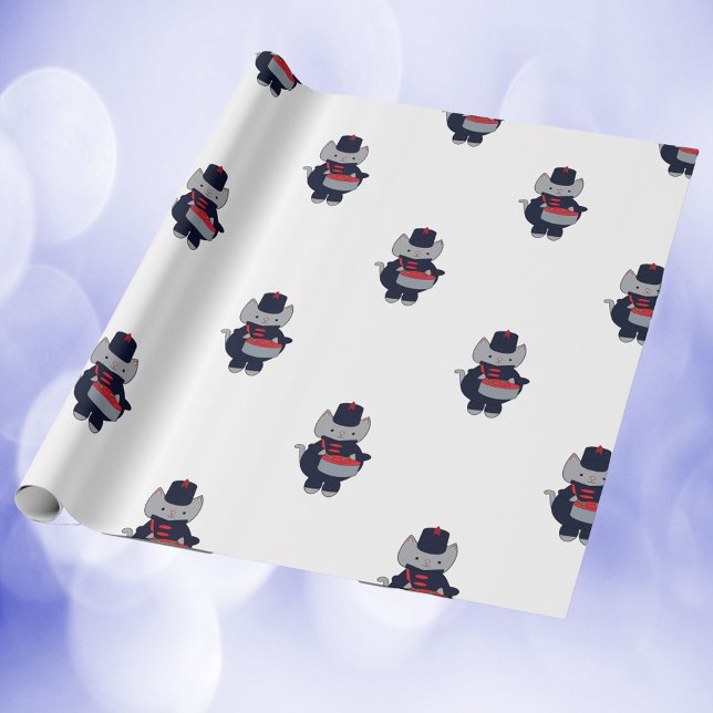 Marschtrommel Katze Navy Blau Rot Muster Geschenkpapier (Wrapping paper of a cat playing drums in a navy blue & red marching band uniform.)