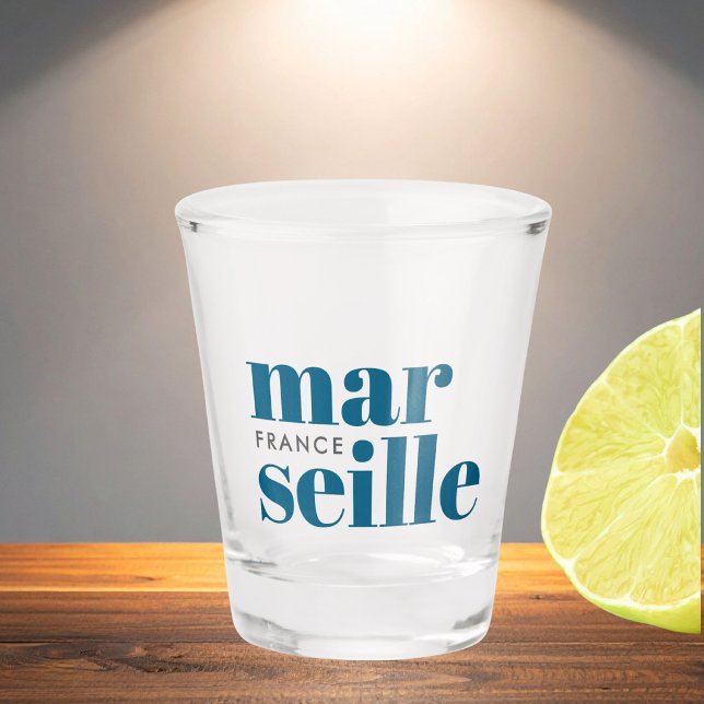 Marseille Frankreich moderne Typografie  Schnapsglas (Von Creator hochgeladen)
