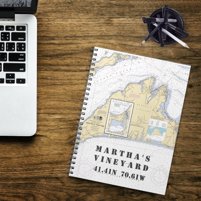 Martha's Vineyard Latitude Longitude Boater Notizblock (Martha's Vineyard Authentic Nautical Notebook with Your Latitude and Longitude)