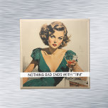Martini Drinks Funny Retro 50er Sprichwort Magnet<br><div class="desc">Dieses Design wurde mithilfe von digitaler Kunst erstellt und kann in dem Bereich personalisiert sein, der zur Verfügung gestellt wird, oder indem Sie den Klick wählen, um weitere Optionen anzupassen und den Namen, die Initialen oder die Wörter zu ändern. Sie können auch die Textfarbe und den Textstil ändern oder den...</div>