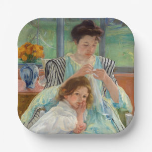 Mary Cassatt - Junge Mutter beim Nähen Pappteller
