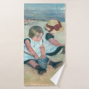 Mary Cassatt - Kinder, die am Strand spielen Badhandtuch Set