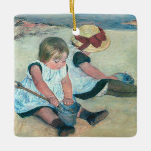 Mary Cassatt - Kinder, die am Strand spielen Keramikornament
