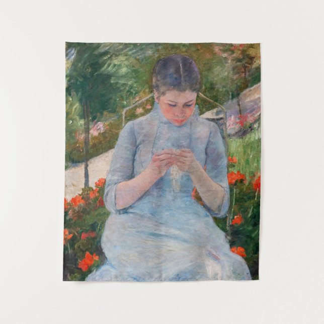 Mary Cassatt - Mädchen nähen im Garten Wandteppich (Vorderseite)