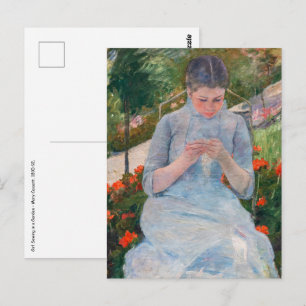 Mary Cassatt - Mädchen näht im Garten Postkarte