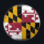 Maryland-Flagge Dartscheibe<br><div class="desc">Maryland ist ein US-Staat, der in der Mittler-Atlantischen Region der Vereinigten Staaten, des einfassenden Virginias, des West Virginia und des Washingtons, DC zu seinem Süden und zu Westen gelegen ist; Pennsylvania zu seinem Norden; und Delaware zu seinem Osten. Maryland war der 7. Staat, zum der Verfassung der Vereinigten Staaten zu bestätigen...</div>